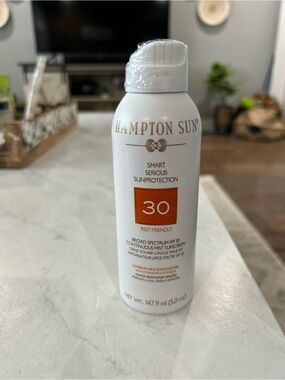 Hampton Sun SPF 30 Continuous Mist Sunscreen - White Bottle